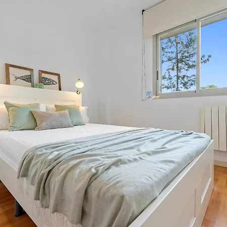 Apartamento Familiar Con Jardin Y Piscina En Apartment *