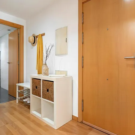 Apartamento Familiar Con Jardin Y Piscina En *