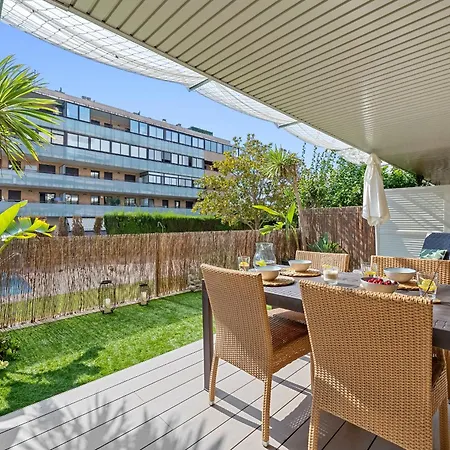 Apartment Apartamento Familiar Con Jardin Y Piscina En