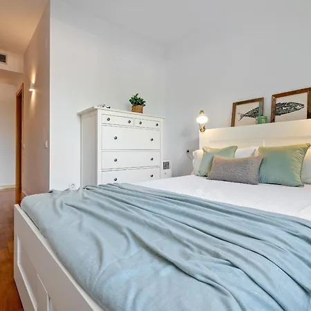Appartement Apartamento Familiar Con Jardin Y Piscina En *