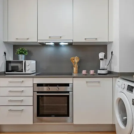 Appartement Apartamento Familiar Con Jardin Y Piscina En *